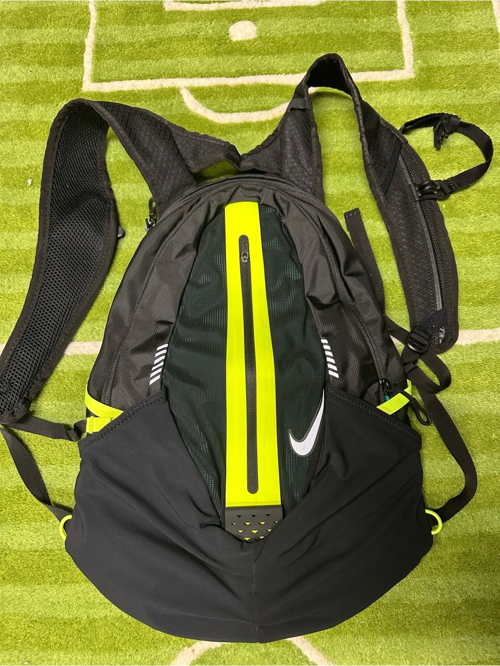 Nike Cheyenne Vapor Running Backpack Black Volt Yellow Rain Cover Trail Hydratio